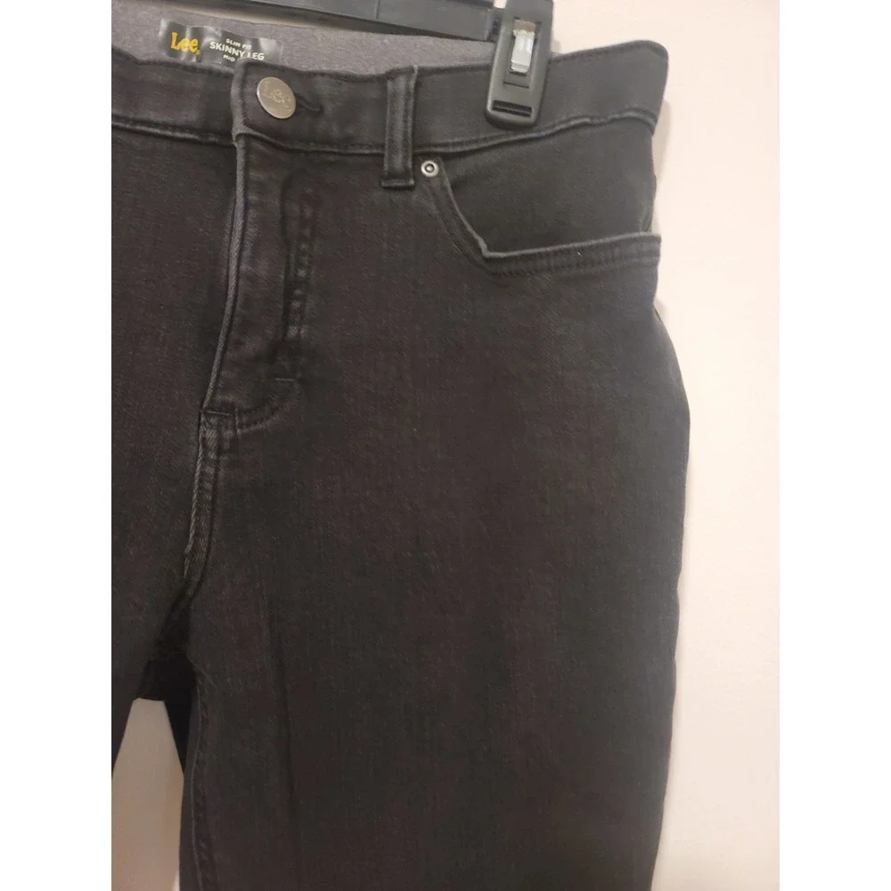 Lee Women's Slim Fit Skinny Leg Mid Rise Jeans 12 Short Stretch Dark Wash Black